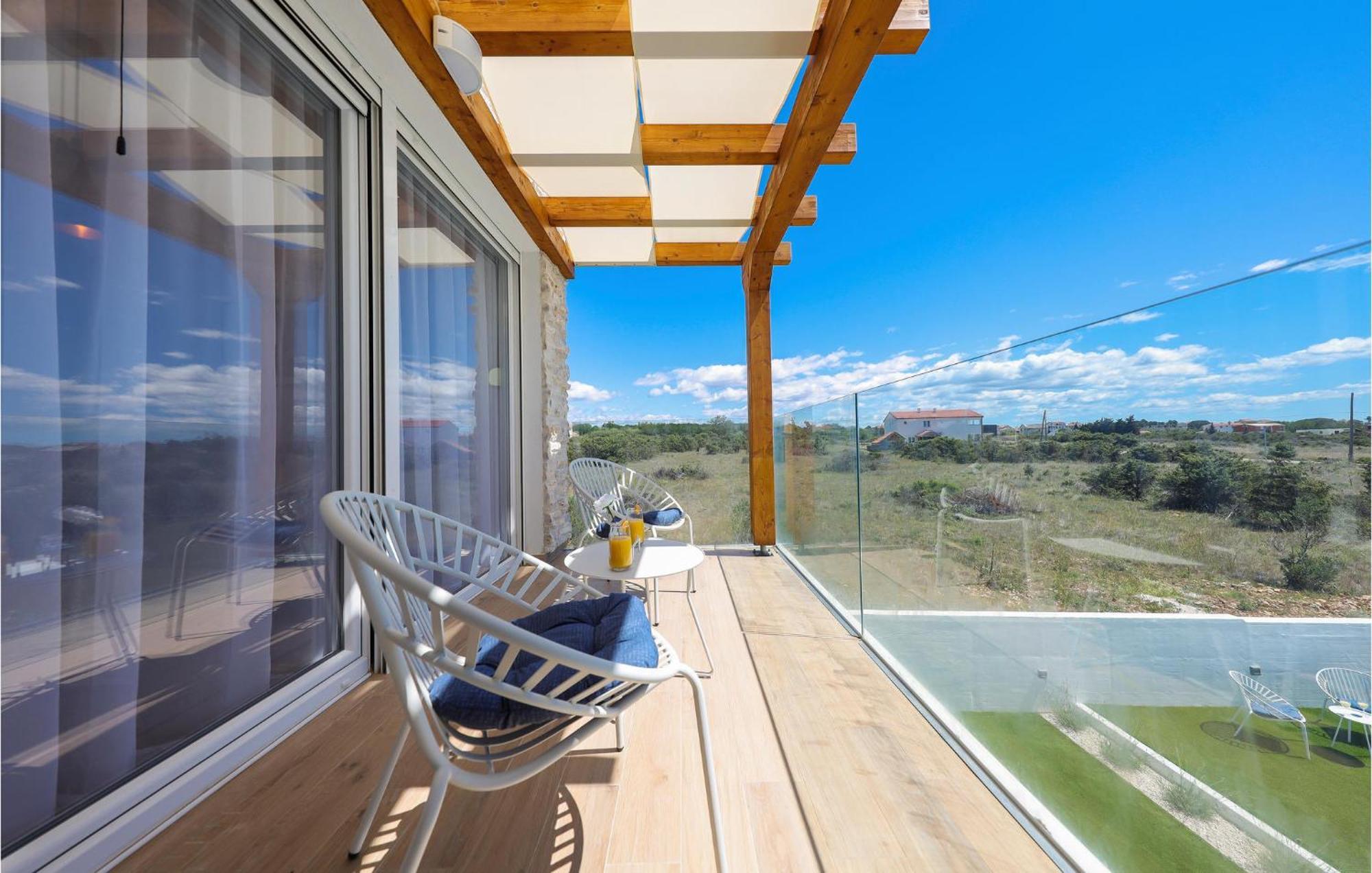 Stunning Home In Vrsi With Kitchen Екстер'єр фото