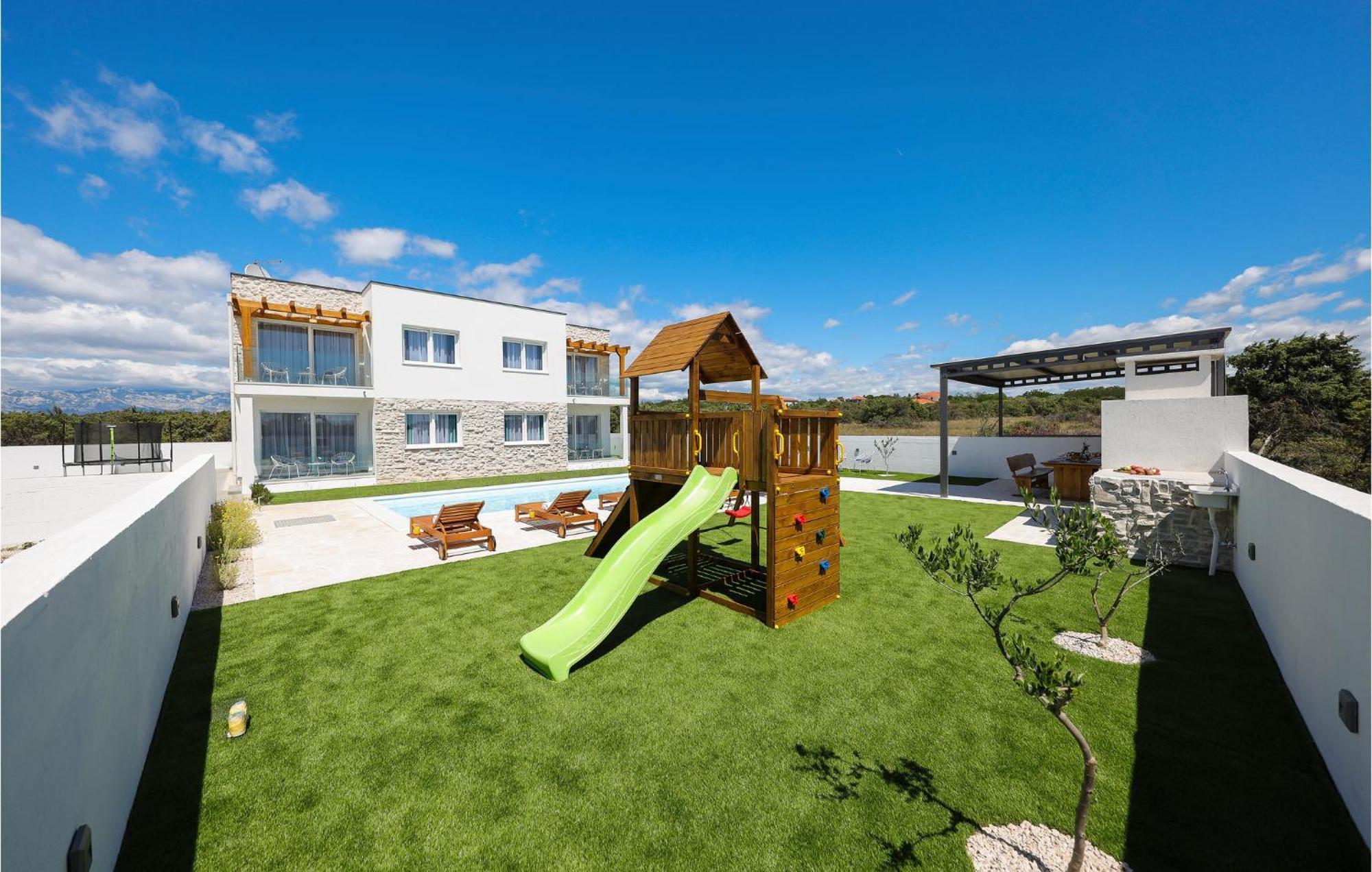 Stunning Home In Vrsi With Kitchen Екстер'єр фото